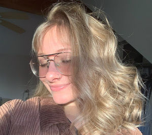 Meet your Posher, Kenz